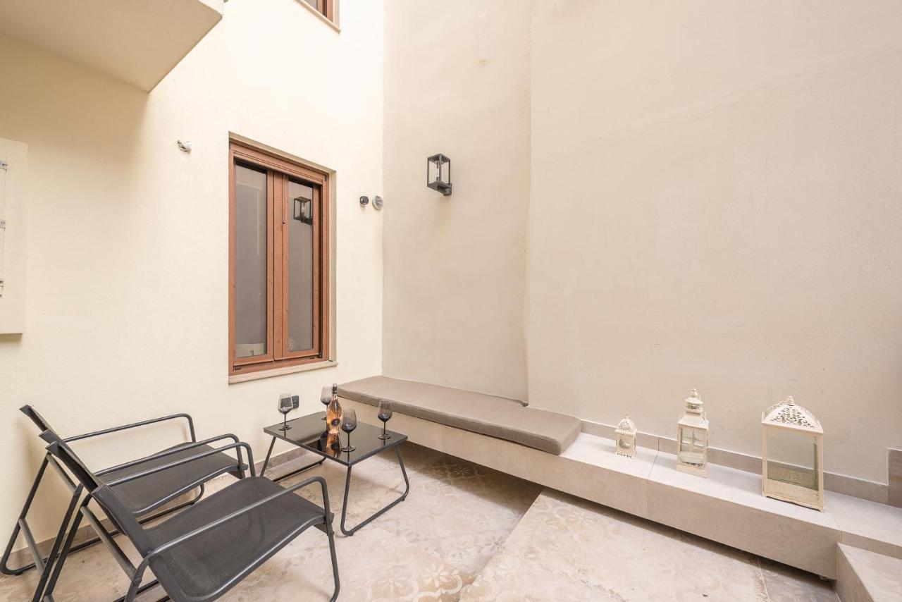Apollonos 28 Luxury Suites Athen Eksteriør billede