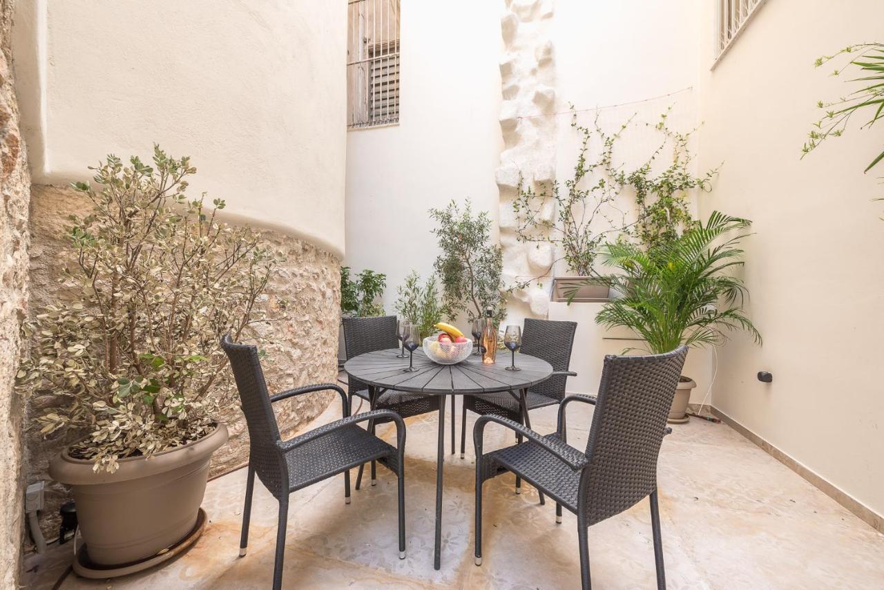 Apollonos 28 Luxury Suites Athen Eksteriør billede