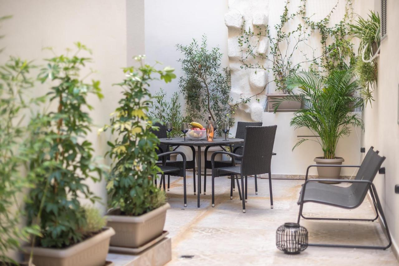 Apollonos 28 Luxury Suites Athen Eksteriør billede