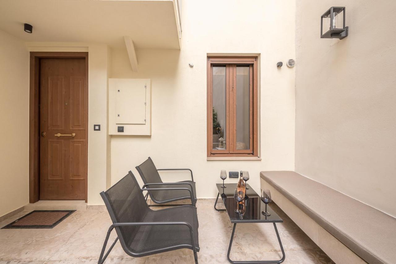 Apollonos 28 Luxury Suites Athen Eksteriør billede