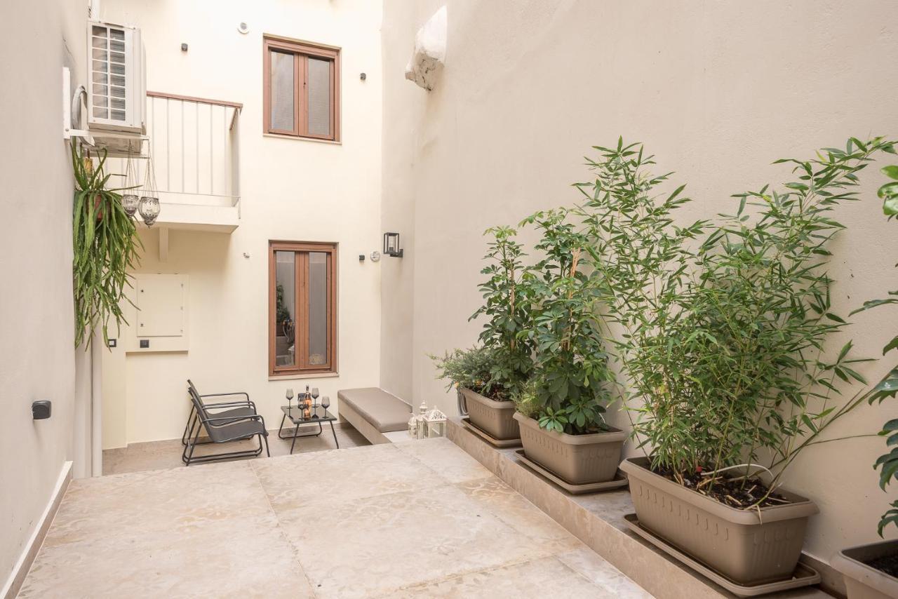 Apollonos 28 Luxury Suites Athen Eksteriør billede