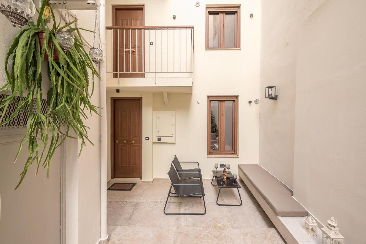 Apollonos 28 Luxury Suites Athen Eksteriør billede